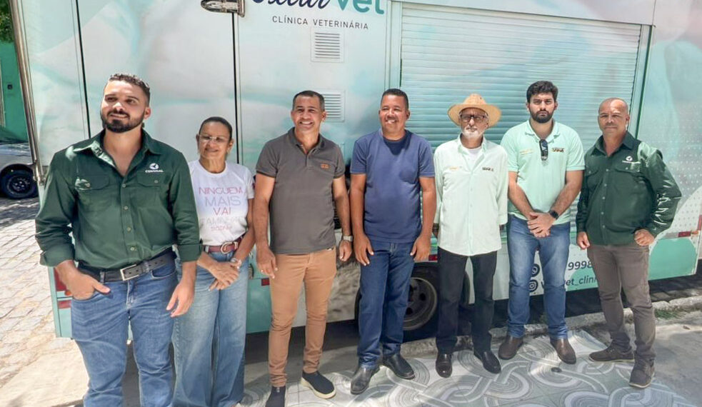 Teofilândia e Retirolândia receberam a unidade móvel do Programa Estadual de Controle Populacional de Cães