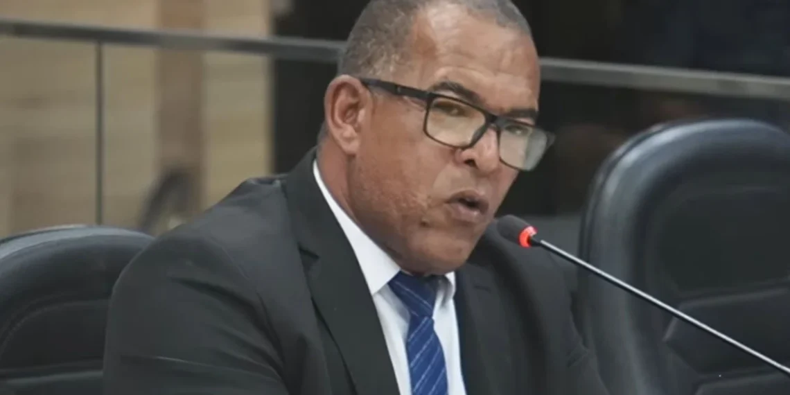 Vereador de cidade na Bahia diz que salário de R$ 13 mil ‘não dá para fazer feira’ e causa polêmica