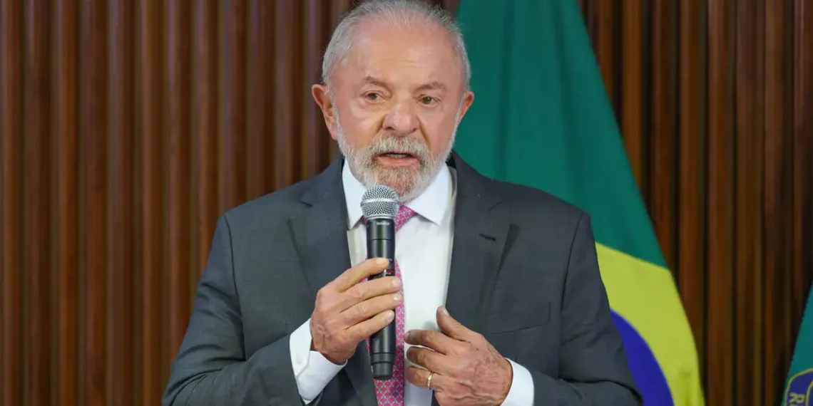 Lula diz que país não precisa de escola cívico-militar na educação