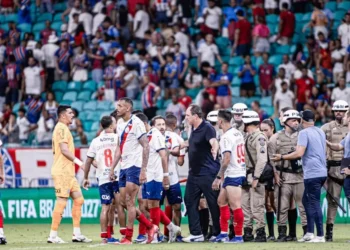 STJD pune Ceni, Santoro e David Duarte após polêmica com arbitragem frente ao Palmeiras; Bahia é multado