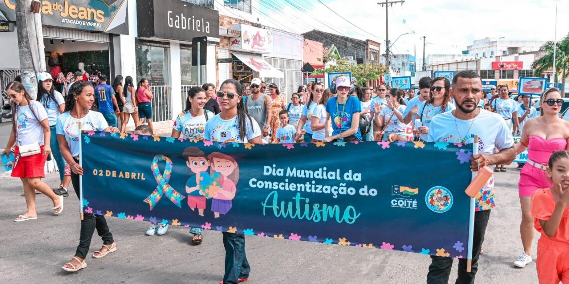 Caminhada em Coité mobiliza comunidade pela conscientização do autismo e reforça importância da inclusão