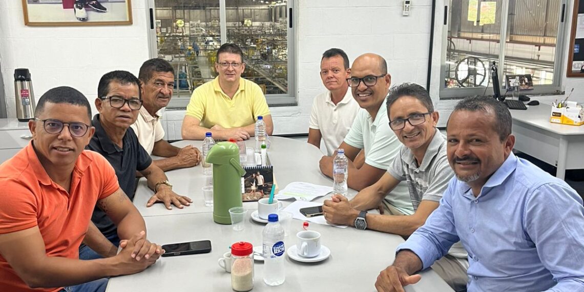 Santaluz – Vereadores visitam fábrica e cobram celeridade em projeto que promete 300 empregos