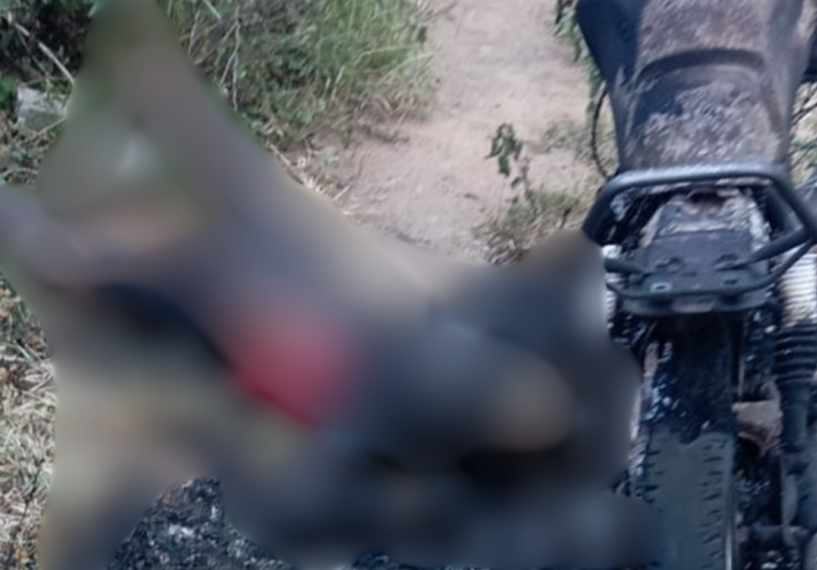 Corpo de homem e motocicleta são encontrados carbonizados em terreno
