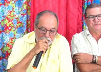 Prefeito de cidade baiana anuncia Reginaldo Rossi na festa de São João