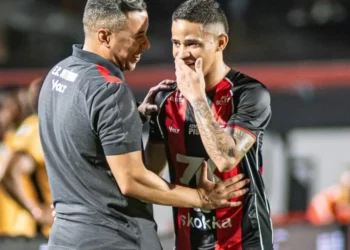 Vitória encerra jejum de 10 anos e aplica primeira goleada na Série A desde 2016