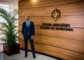 Ex-vendedor de pipoca que virou juiz é demitido após acusações de humilhar colegas em Rondônia
