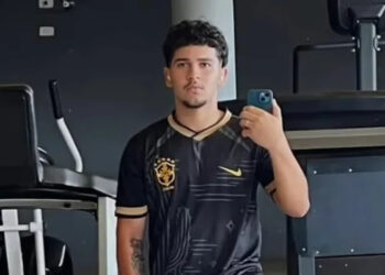 Jovem morre após acidente envolvendo moto e caminhão em trecho urbano da BR 407