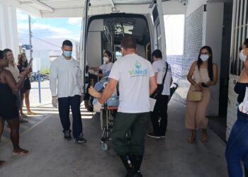 Após decisão judicial, Estado envia UTI Móvel e paciente de Coité é transferido para hospital em Salvador
