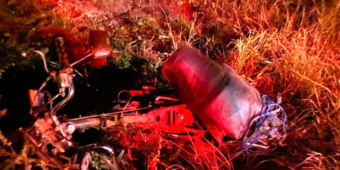 Acidente envolvendo três pessoas numa motocicleta deixa duas vítimas fatais na BA 120