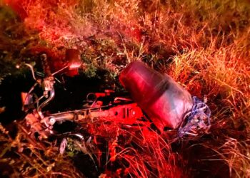 Acidente envolvendo três pessoas numa motocicleta deixa duas vítimas fatais na BA 120
