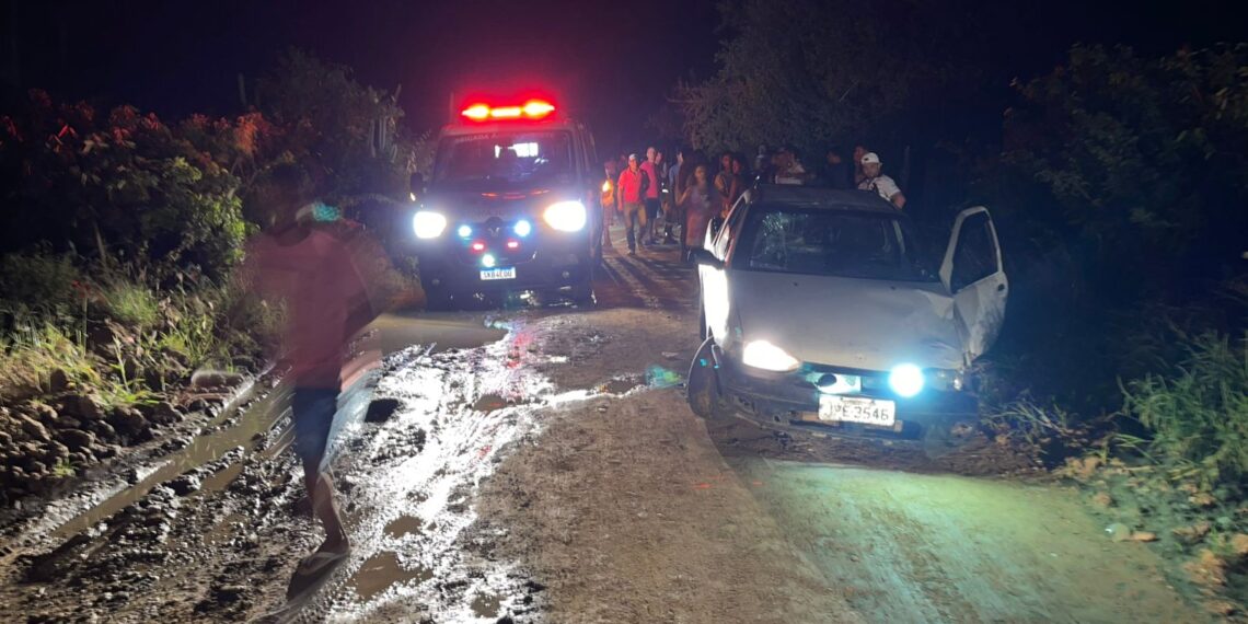Colisão entre carro e motocicleta deixa três mulheres feridas em Conceição do Coité