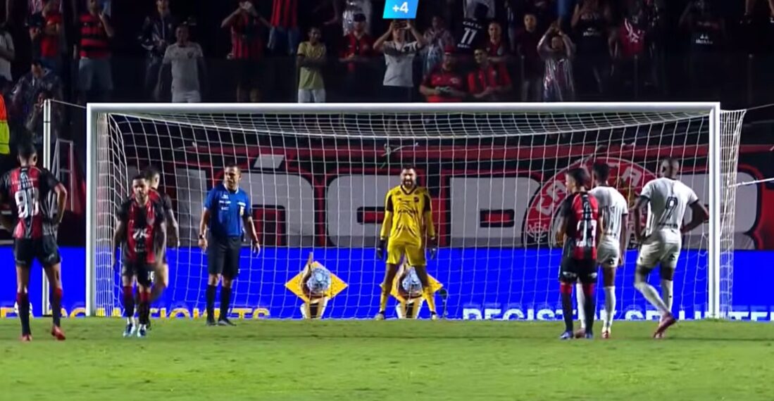 Vitória leva susto, fica atrás duas vezes no placar, mas goleia o ABC por 6 a 2 e dá grande passo para a final da Copa do Nordeste