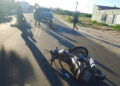 Duas pessoas ficam feridas em acidente envolvendo motocicleta e trator agrícola na BA-411