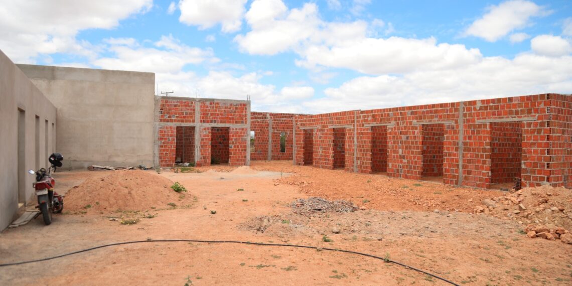 Projeto de construção de Lar dos Idosos mobiliza comunidade no povoado de Coxos, em Queimadas