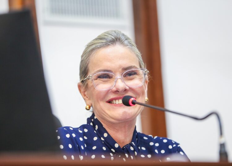 Presidente da ALBA comemora a aprovação de projetos de lei que beneficiam servidores públicos estaduais