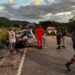 Batida entre van e caminhonete deixa 16 feridos na BR 242