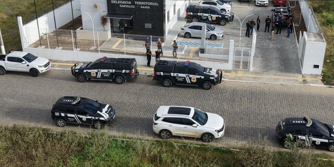 Operação Consanguíneos prende dois irmãos por homicídio em Queimadas e apreende armas em Santaluz