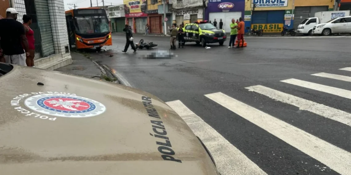 Motociclista morre na véspera do aniversário após colisão com ônibus