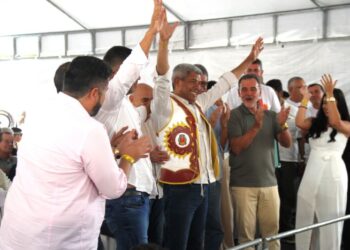 ‘Poucas e boas’ da concorrida agenda de Jerônimo em Mairi no feriado de Corpus Crhisiti