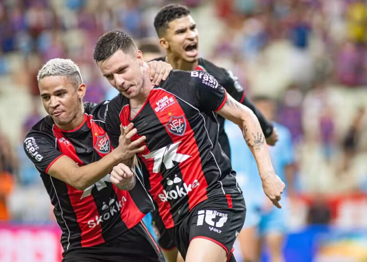 Vitória vira sobre o Fortaleza, conquista o penta na Copa do Nordeste e encerra jejum de 16 anos
