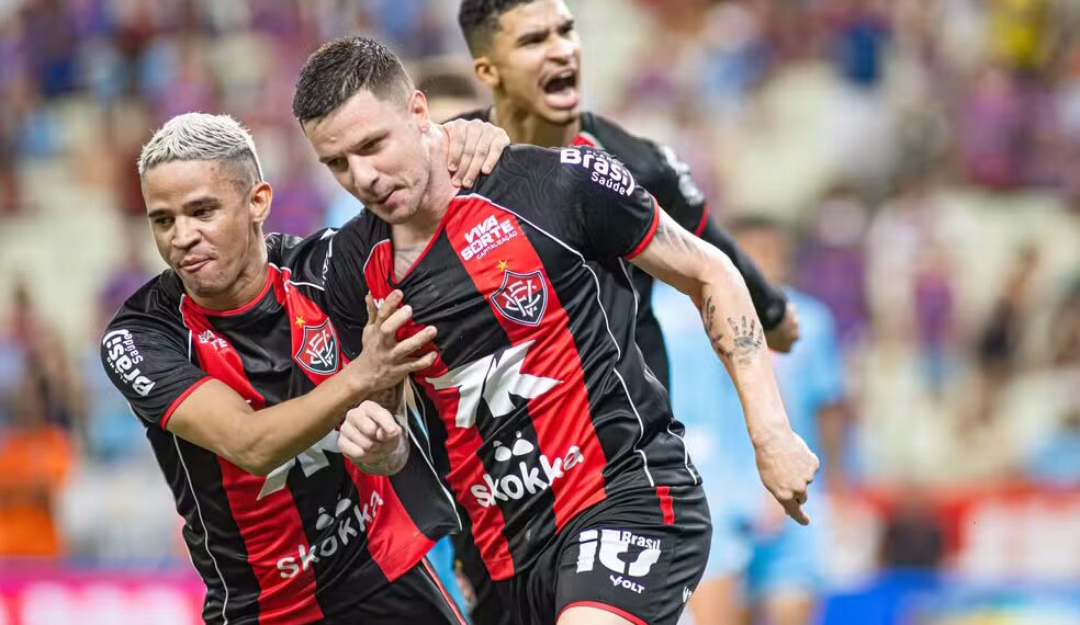 Vitória vira sobre o Fortaleza, conquista o penta na Copa do Nordeste e encerra jejum de 16 anos
