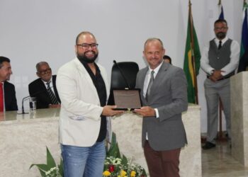 São Domingos I: médico Rafael Lopes recebe homenagem na Câmara e tem nome ventilado para futura disputa política em Valente