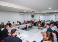 Prefeito Marcelo Araújo se reúne com trabalhadores do Açougue Municipal e discute melhorias para o espaço
