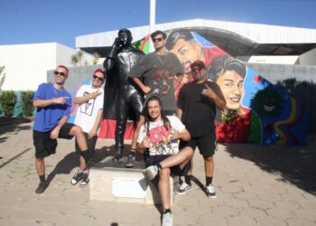 Terra natal de Dinho recebe “Mamonas Assassinas – O Legado” em momento marcado por emoção e nostalgia no São João de Irecê