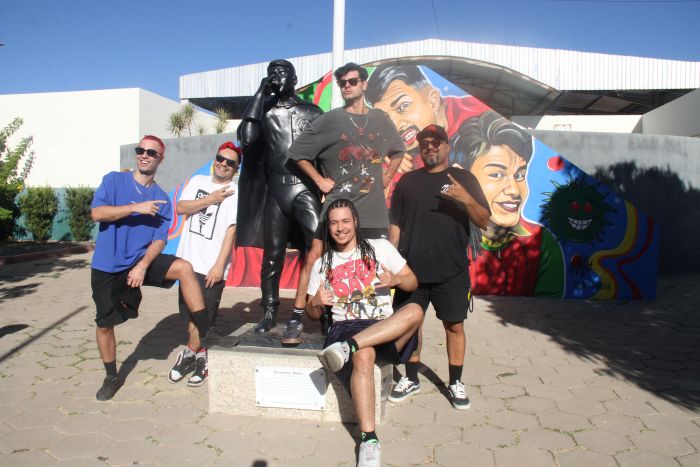 Terra natal de Dinho recebe “Mamonas Assassinas – O Legado” em momento marcado por emoção e nostalgia no São João de Irecê