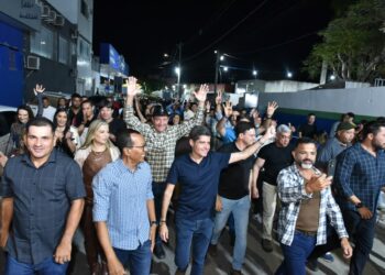 Em Cruz das Almas, ACM Neto destaca apoio de Ednaldo Ribeiro e elogia gestão do aliado: “Maior prefeito da história da cidade”