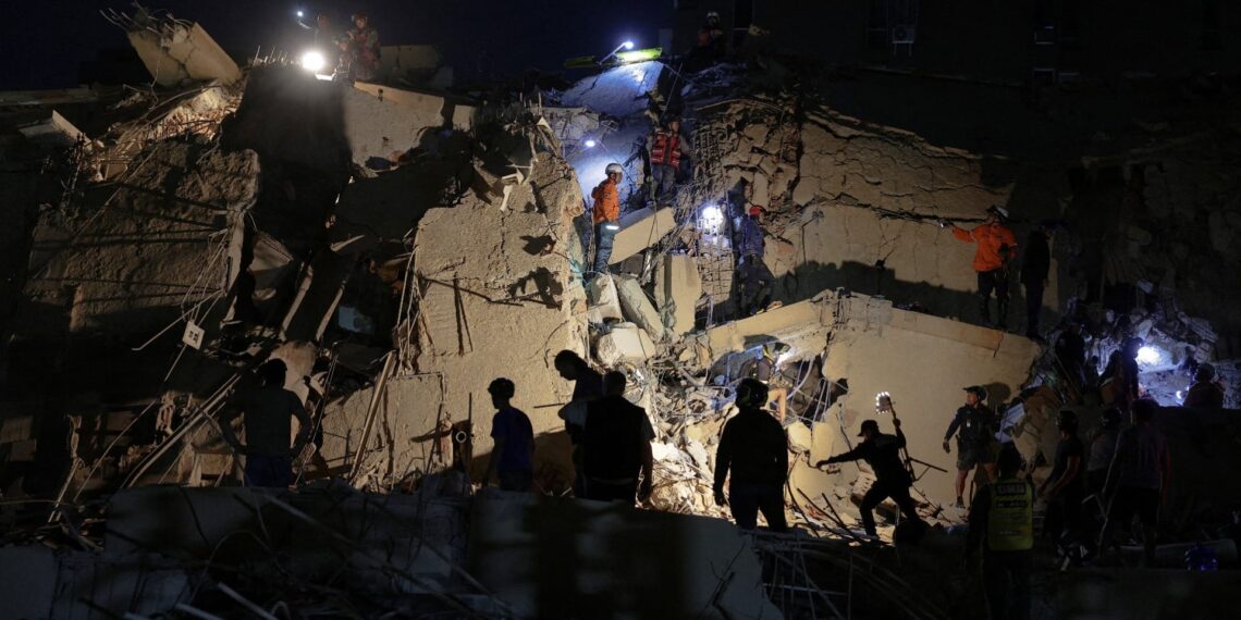 Mortos por terremotos na Venezuela chegam a 920; duas vítimas são do Brasil