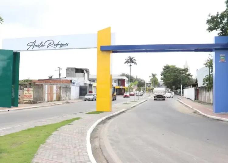 Prefeitura de Amélia Rodrigues abre processo seletivo com salários de até R$ 2,7 mil