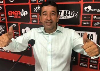 Morre aos 58 anos o radialista Tony Carneiro, voz marcante do rádio baiano