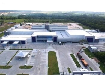 Ao lado do presidente Lula, governador Jerônimo Rodrigues inaugura o Hospital Estadual do Litoral Norte em Alagoinhas, nesta quarta (1º)