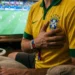 Cardiologista explica como torcer pelo Brasil sem colocar a saúde em risco durante jogos decisivos