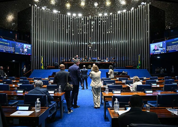 Projeto que cria ‘Pix Pensão’ é aprovado em Plenário do Senado