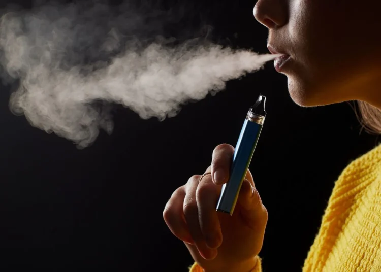 Vamos refletir sobre a geração que cresceu sem fumaça e agora consome o vape?
