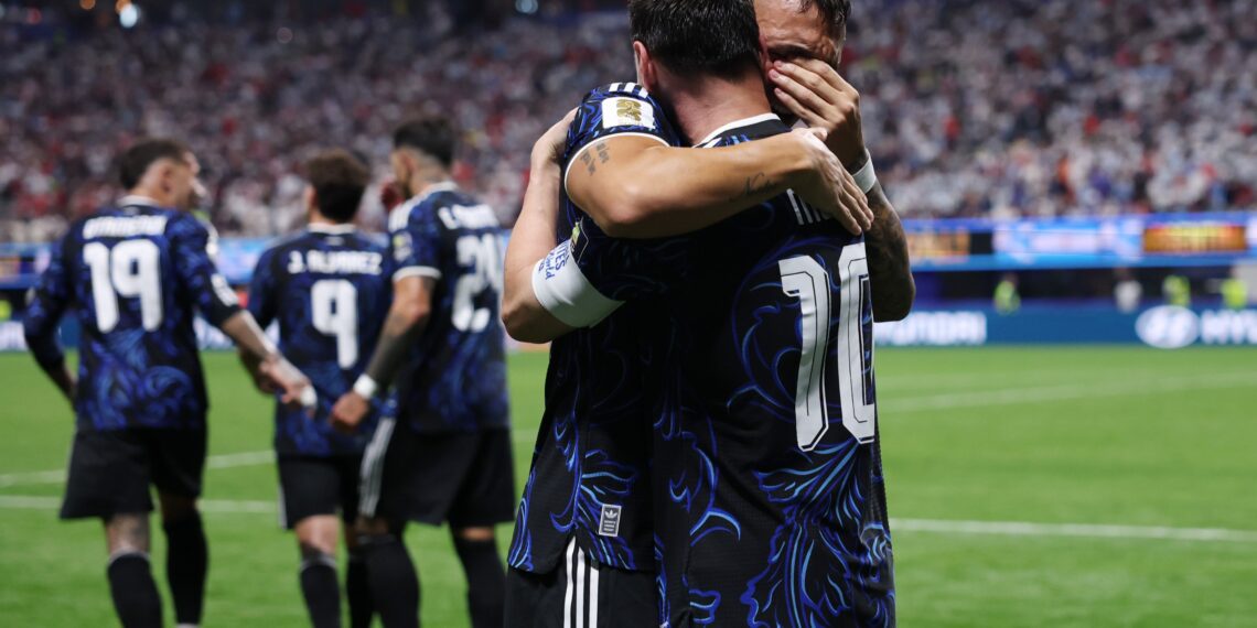 Com outra virada incrível, Argentina despacha Inglaterra e vai à final