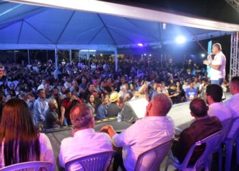 Alex da Piatã reúne multidão em Coité e lança pré-candidatura ao quarto mandato de deputado estadual