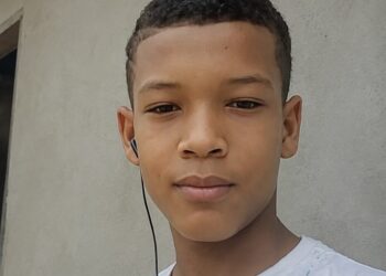 Adolescente de 15 anos morre em consequência de acidente de moto em estrada vicinal