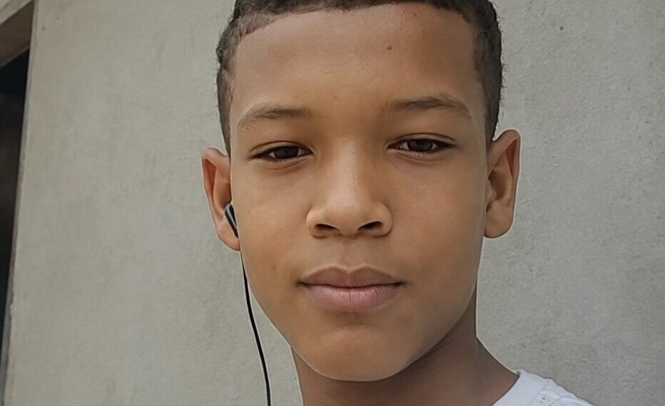 Adolescente de 15 anos morre em consequência de acidente de moto em estrada vicinal