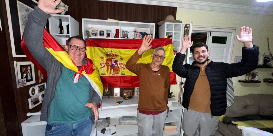 Espanhol radicado em Conceição do Coité desde 1971 celebra vitória sobre a Argentina e comemora conquista da Copa