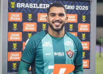 Lucas Arcanjo fecha o gol, segura pressão do Botafogo e garante empate do Vitória no Nilton Santos