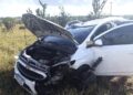 Carro conduzido por dentista capota na BA 120 e fica destruído; a profissional de saúde teve apenas escoriações leves