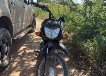 Jovem furta moto, se arrepende e procura a polícia para devolver