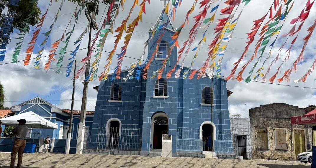 Teodoro Sampaio: igreja centenária preserva a história de Lustosa e simboliza o desejo da comunidade de avançar
