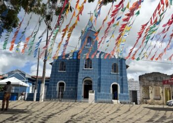 Teodoro Sampaio: igreja centenária preserva a história de Lustosa e simboliza o desejo da comunidade de avançar