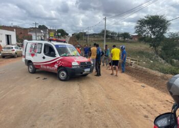 Coité – Novo acidente em trecho em obras da BA-409 deixa casal ferido; mulher sofreu fratura exposta na perna