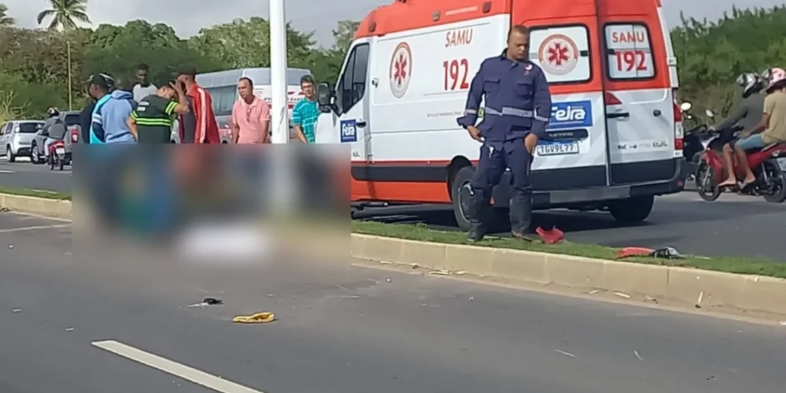 Mulher morre após colidir em torre de iluminação pública em canteiro central da BA 502