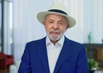 Um em cada oito eleitores acredita que Lula foi substituído por um clone, mostra pesquisa